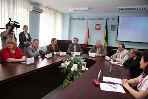 Круглый стол в Днепропетровском университете бизнеса и права